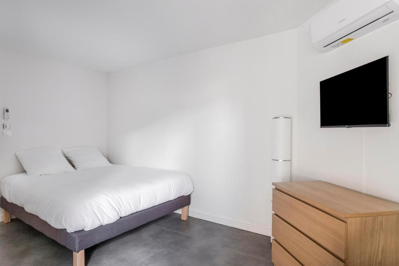 Le Roucas Apartment เลส์โบซ์-เดอ-โพรว็องซ์ ภายนอก รูปภาพ
