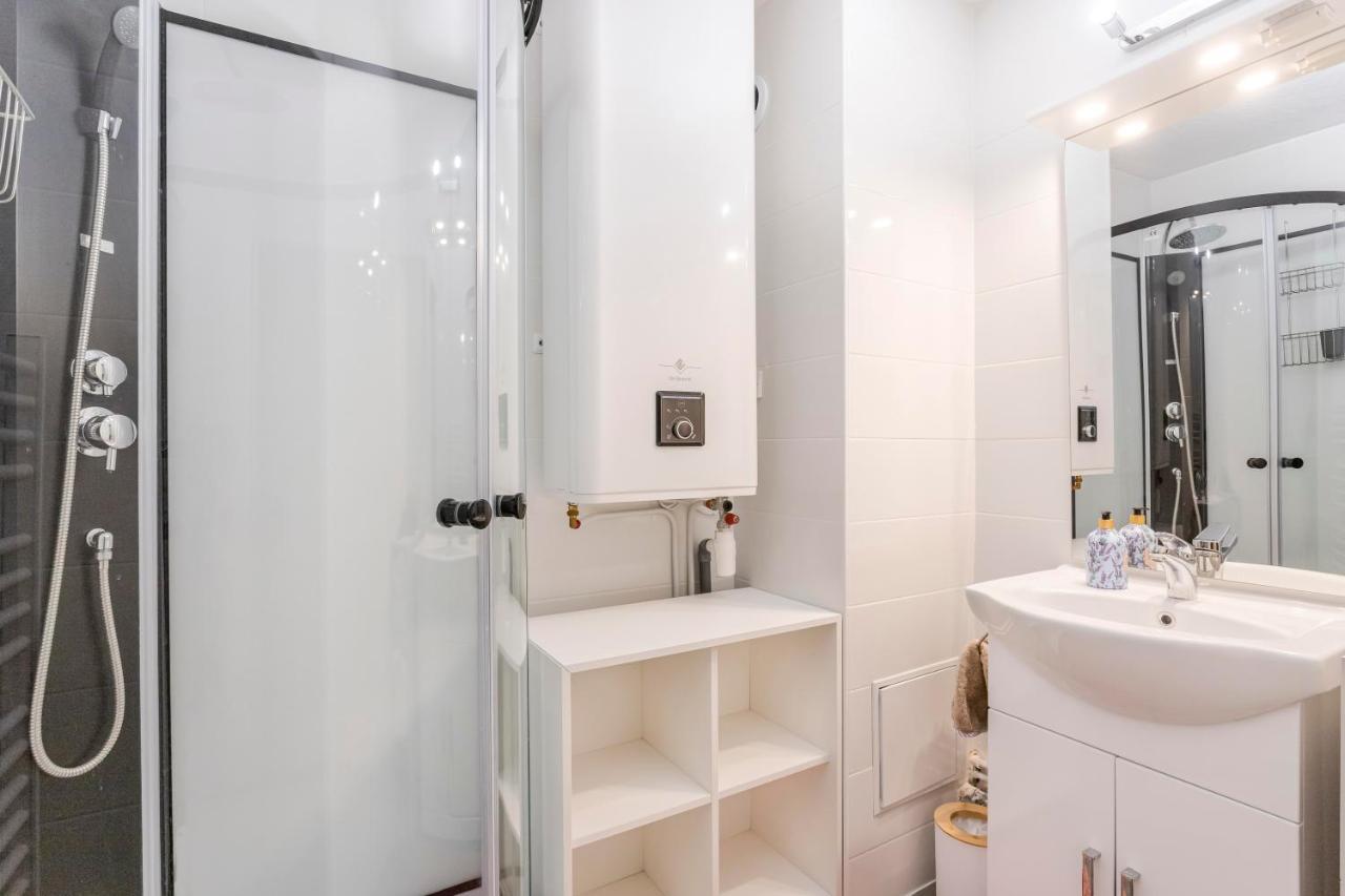 Le Roucas Apartment เลส์โบซ์-เดอ-โพรว็องซ์ ภายนอก รูปภาพ